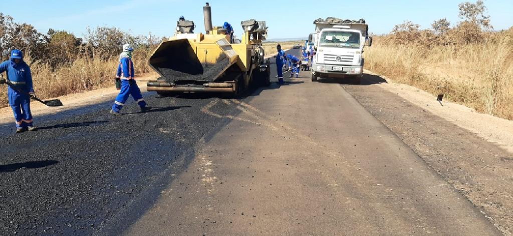 Governo avança com asfalto em 147 km de rodovias em Paranatinga