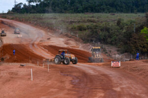 Ao todo serão executadas obras de infraestrutura rodoviária em 63,4 quilômetros da MT-100, na região do Vale do Araguaia.