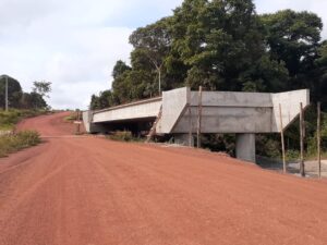 Três novas pontes, sendo duas de concreto e outra de madeira, devem ser liberadas para o tráfego neste mês de dezembro em Canarana.